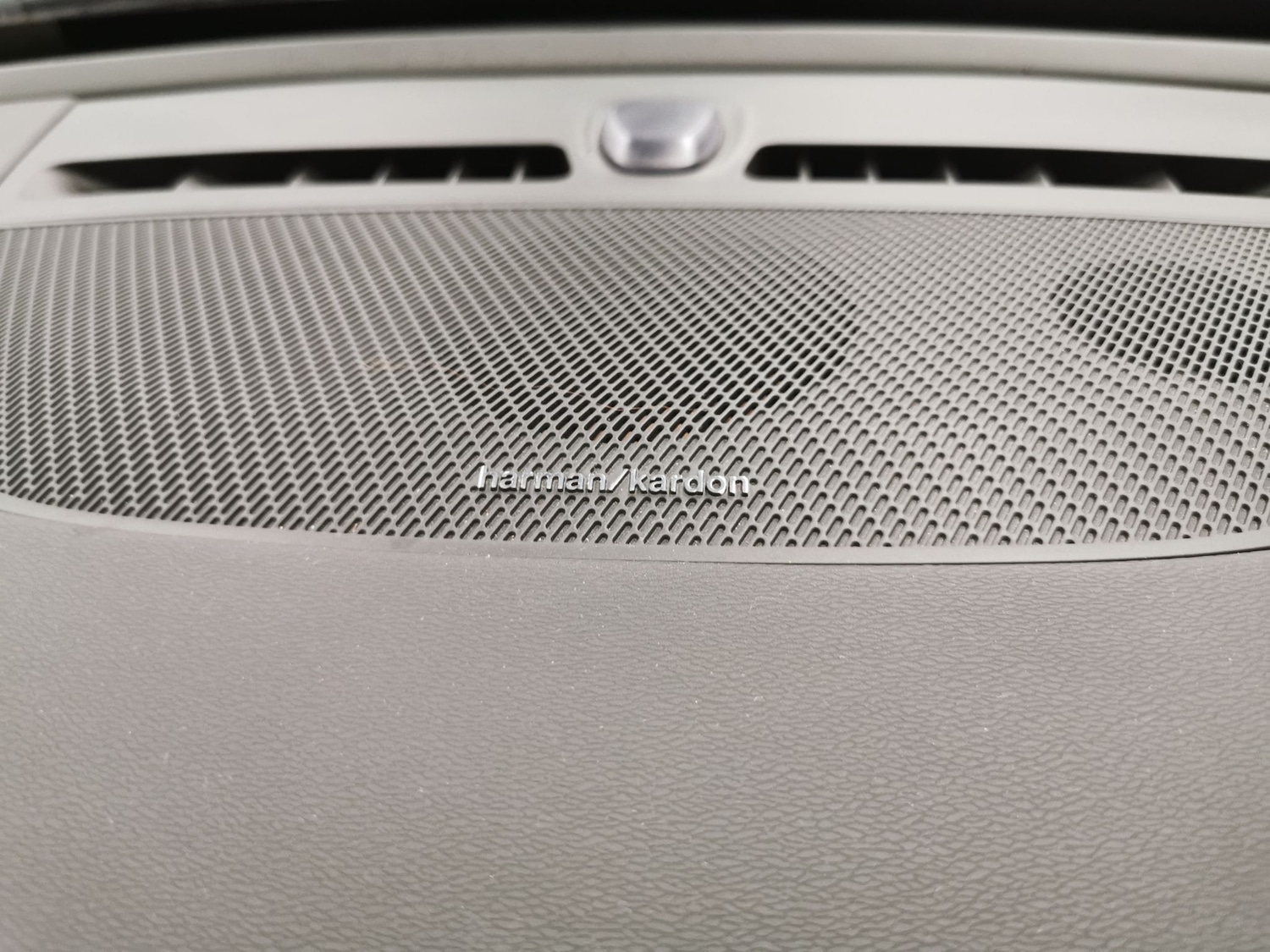 Used Volvo XC40 2021 for sale - 76704172: Photo 6