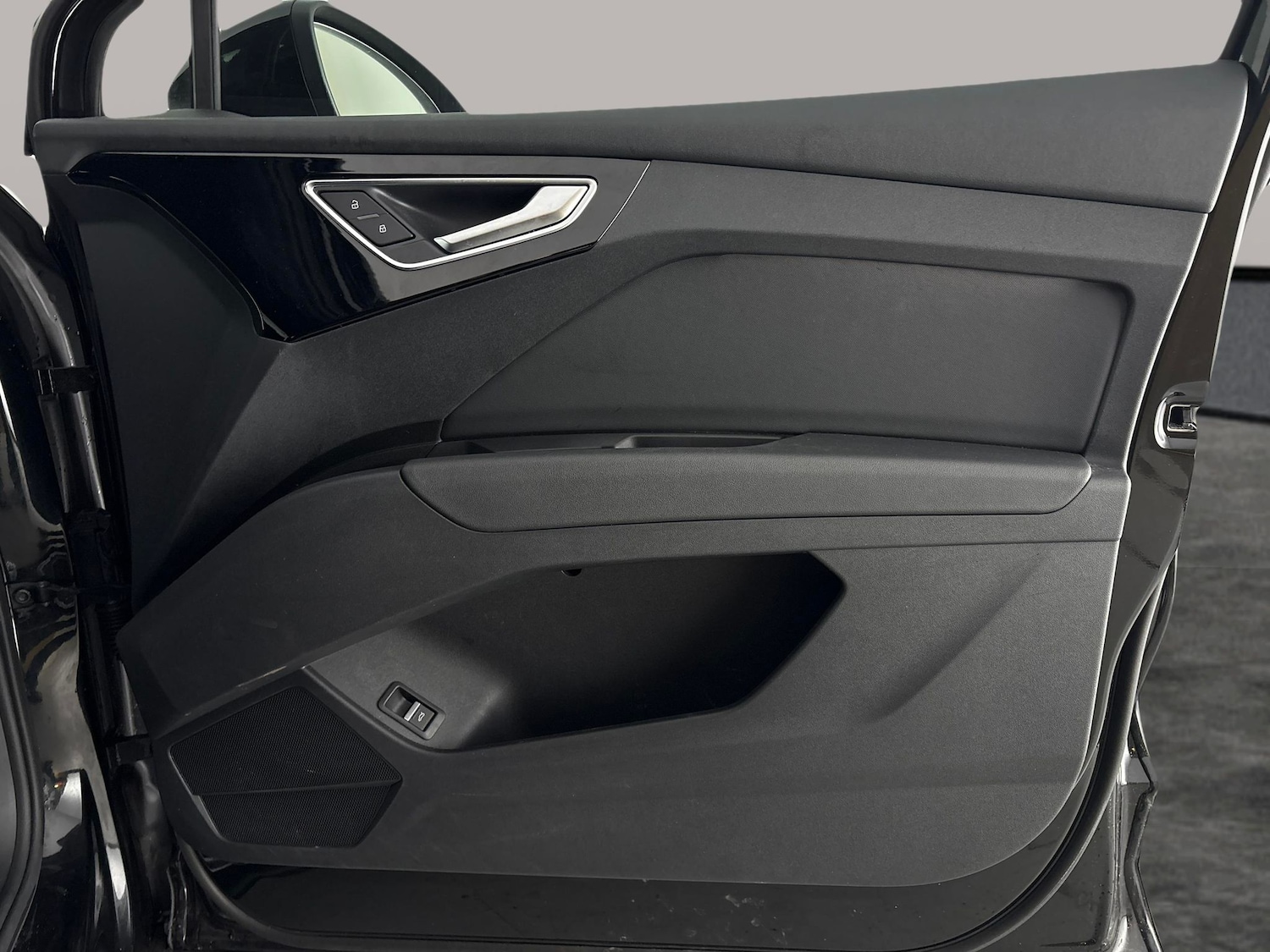 Used Audi Q4 e-tron 2023 for sale - 77418092: Photo 32