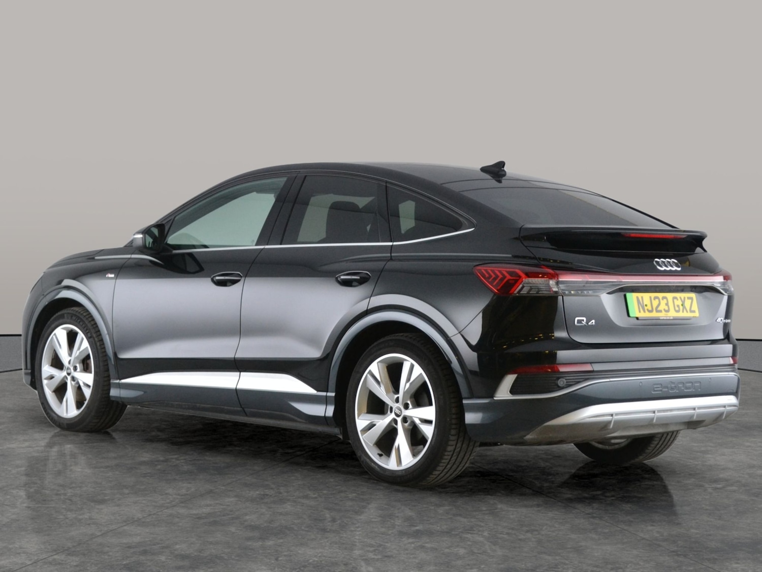 Used Audi Q4 e-tron 2023 for sale - 77418092: Photo 7