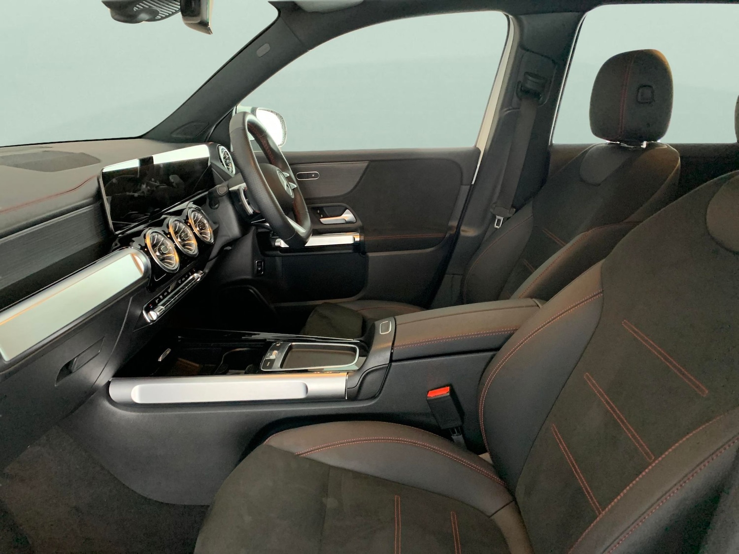 Used Mercedes-Benz EQB 2024 for sale - 77106318: Photo 4