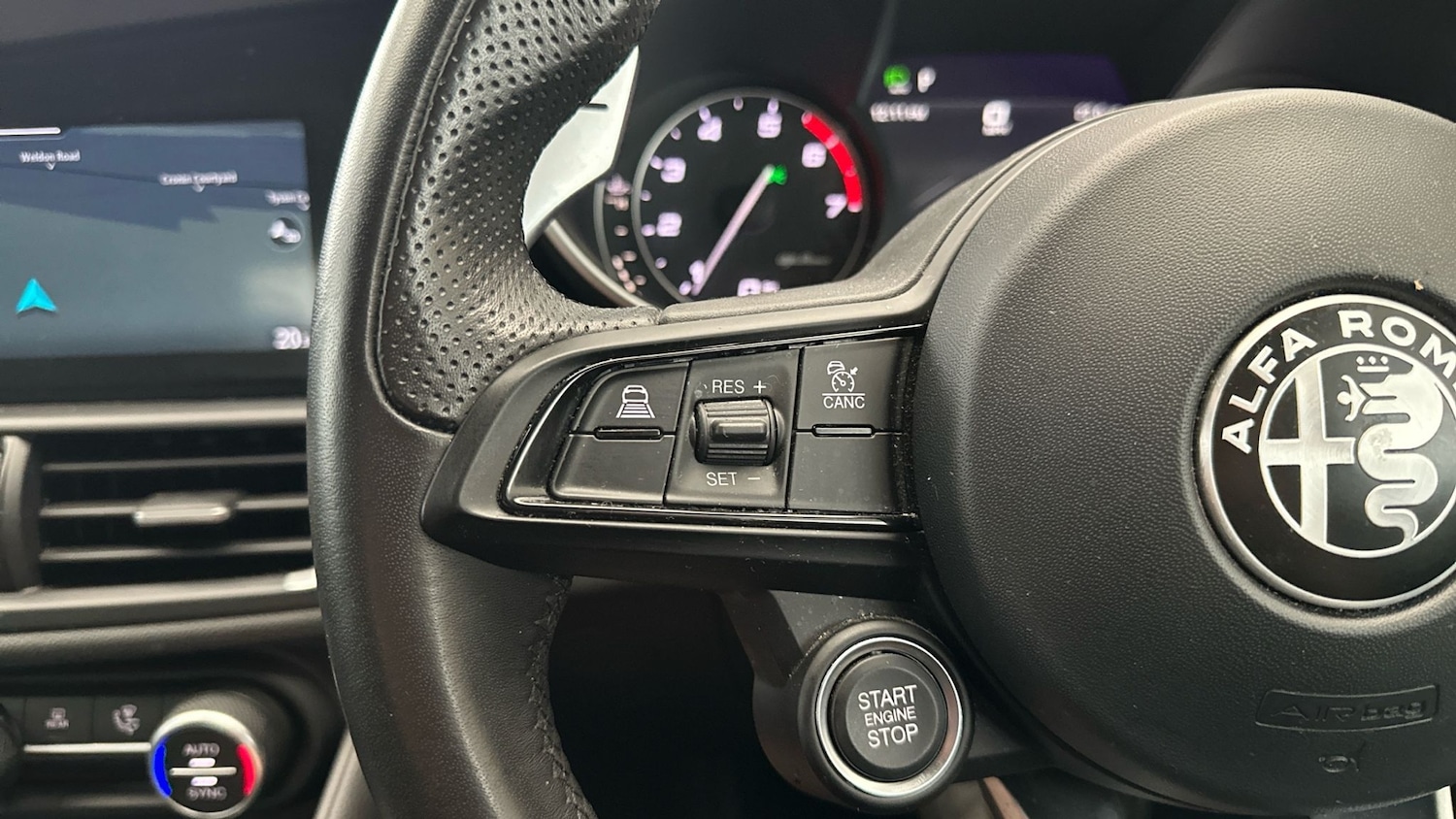 Used Alfa Romeo Giulia 2022 for sale - 77019301: Photo 11