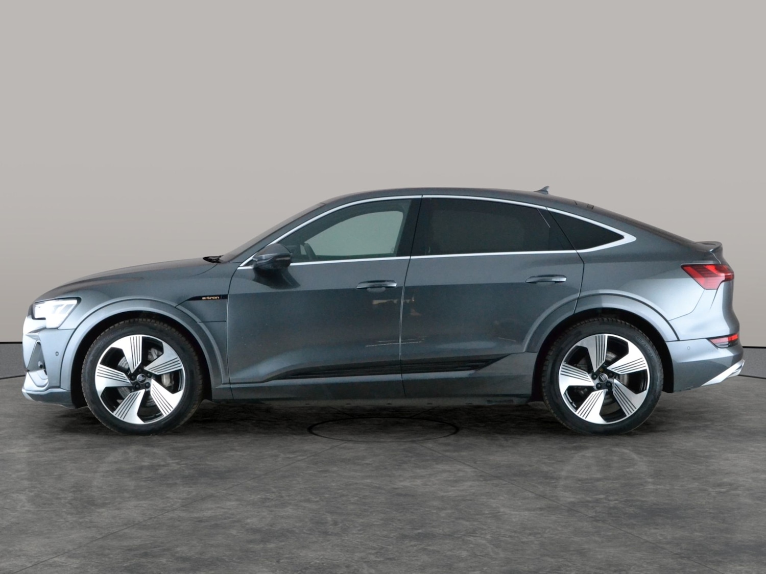 Used Audi e-tron 2020 for sale - 77743315: Photo 14