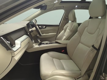 Used Volvo XC60 2017 for sale - 78744763: Photo