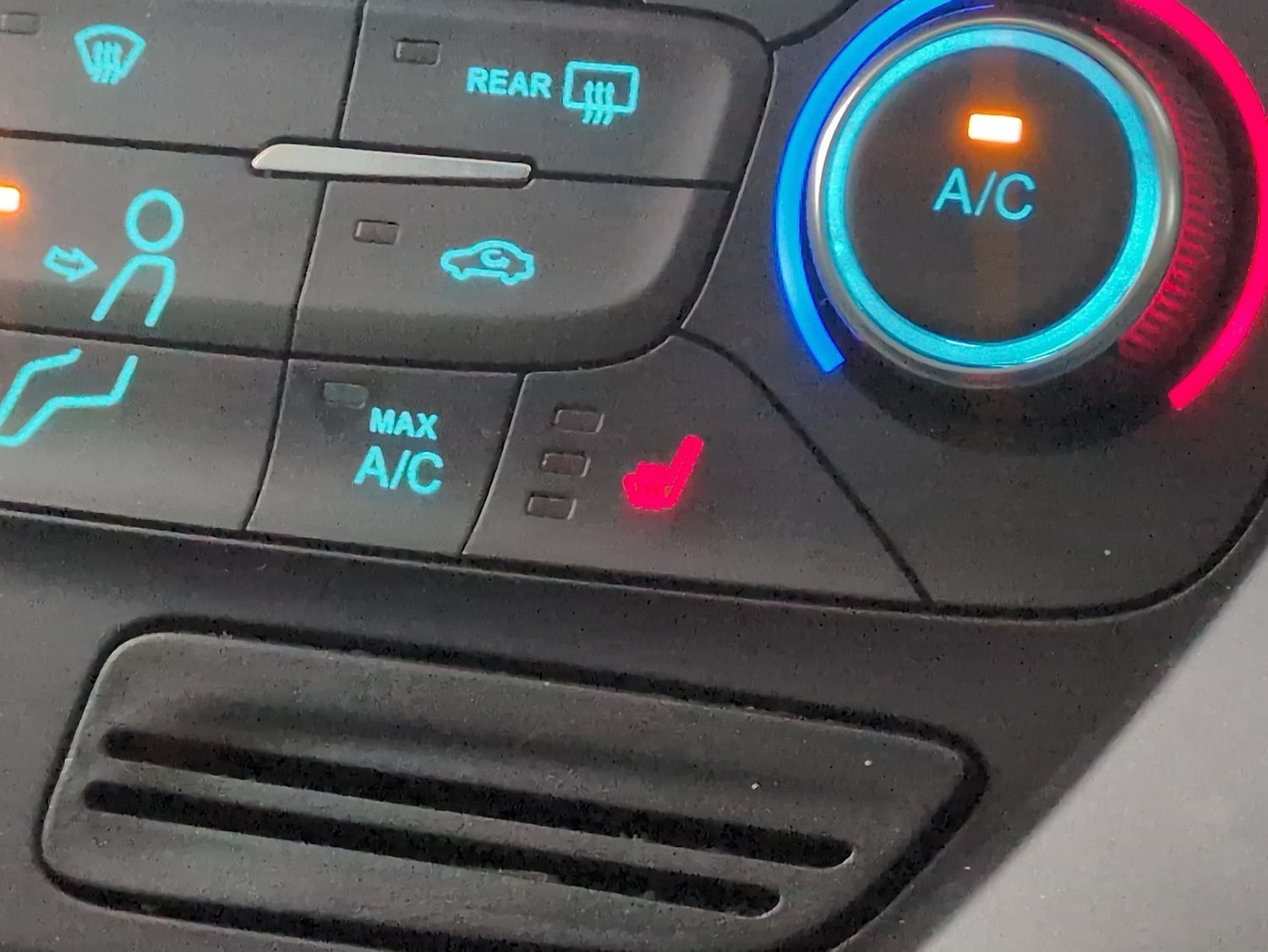 Used Ford Kuga 2018 for sale - 76854792: Photo 19