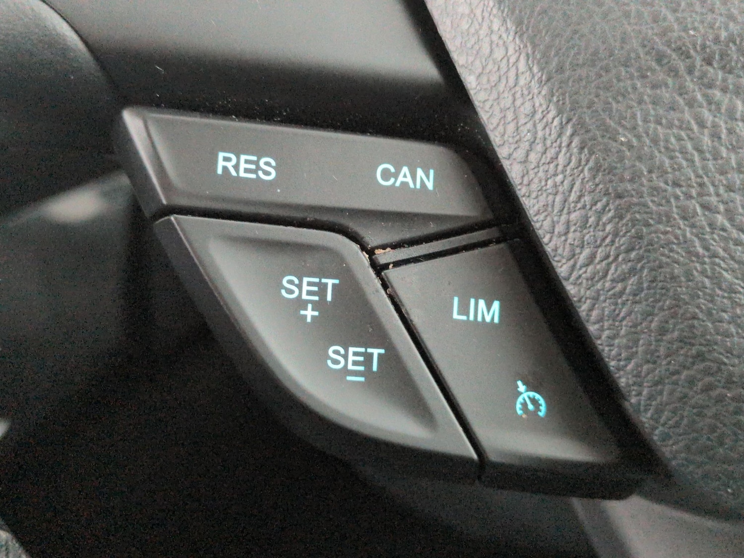 Used Ford Kuga 2018 for sale - 76854792: Photo 21