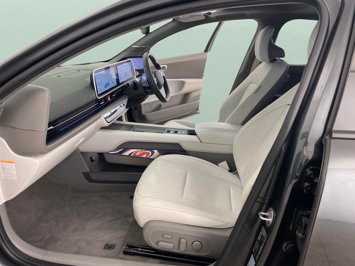 Used Hyundai IONIQ 6 2024 for sale - 78012418: Photo 4