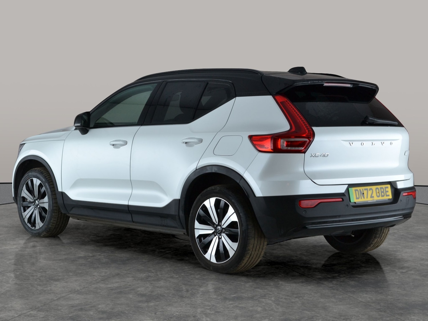 Used Volvo XC40 2023 for sale - 77094391: Photo 10