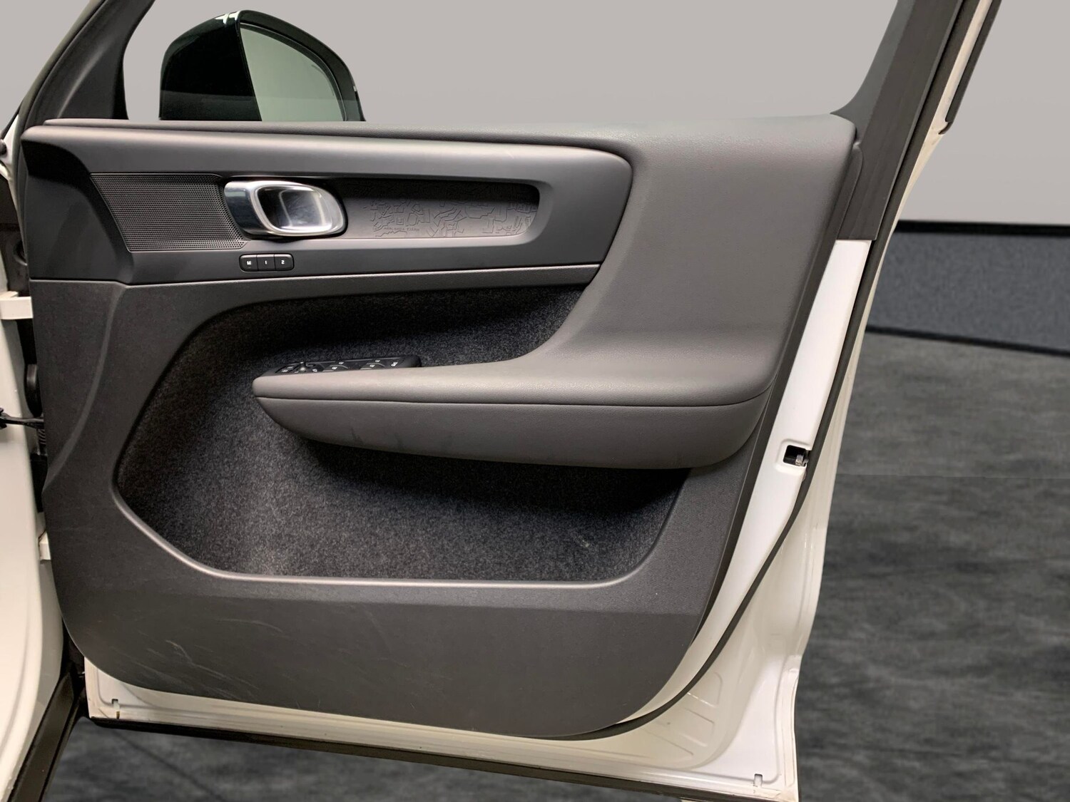 Used Volvo XC40 2023 for sale - 77094391: Photo 24