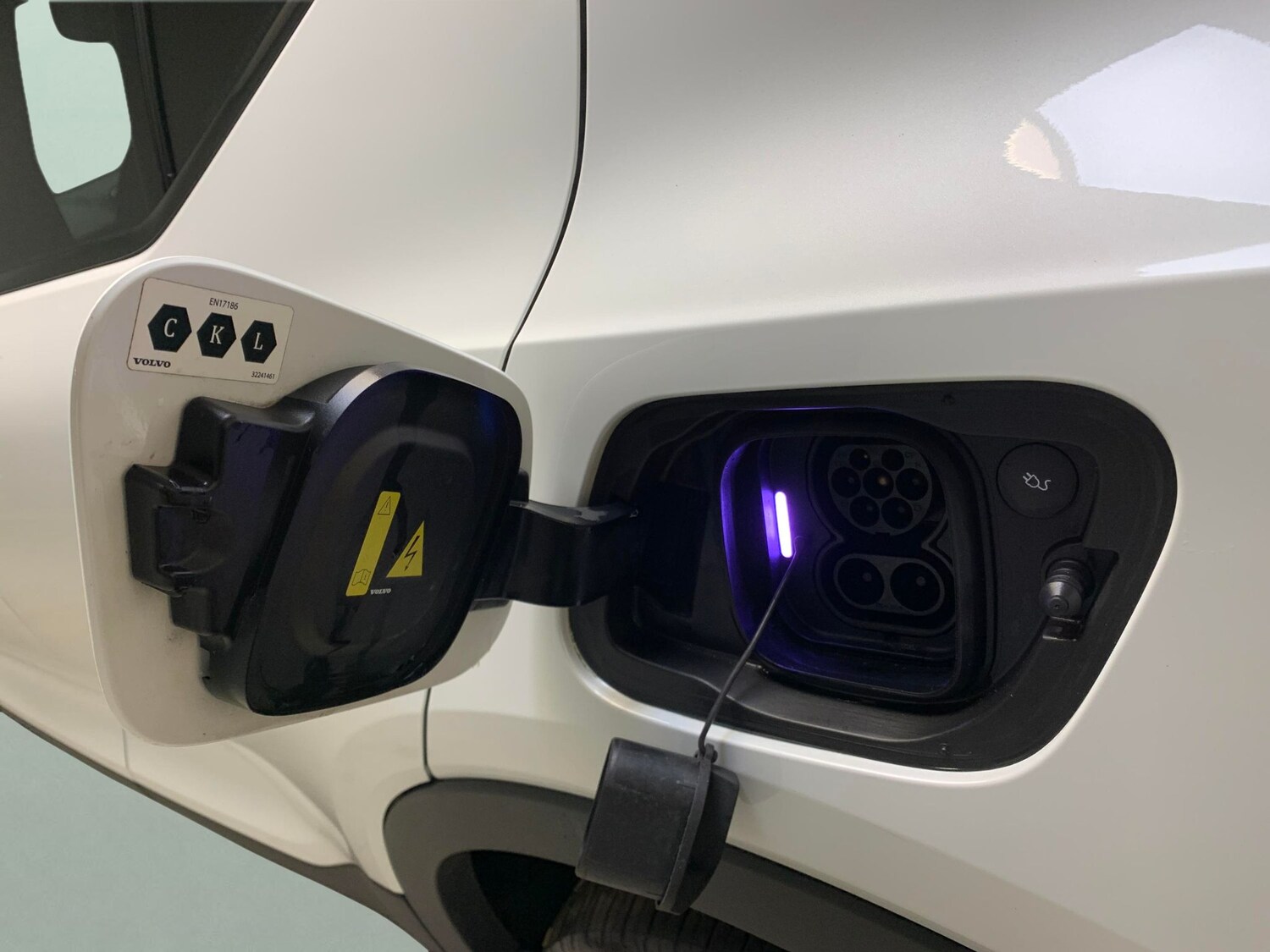 Used Volvo XC40 2023 for sale - 77094391: Photo 25