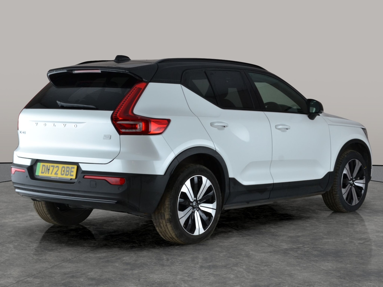 Used Volvo XC40 2023 for sale - 77094391: Photo 8