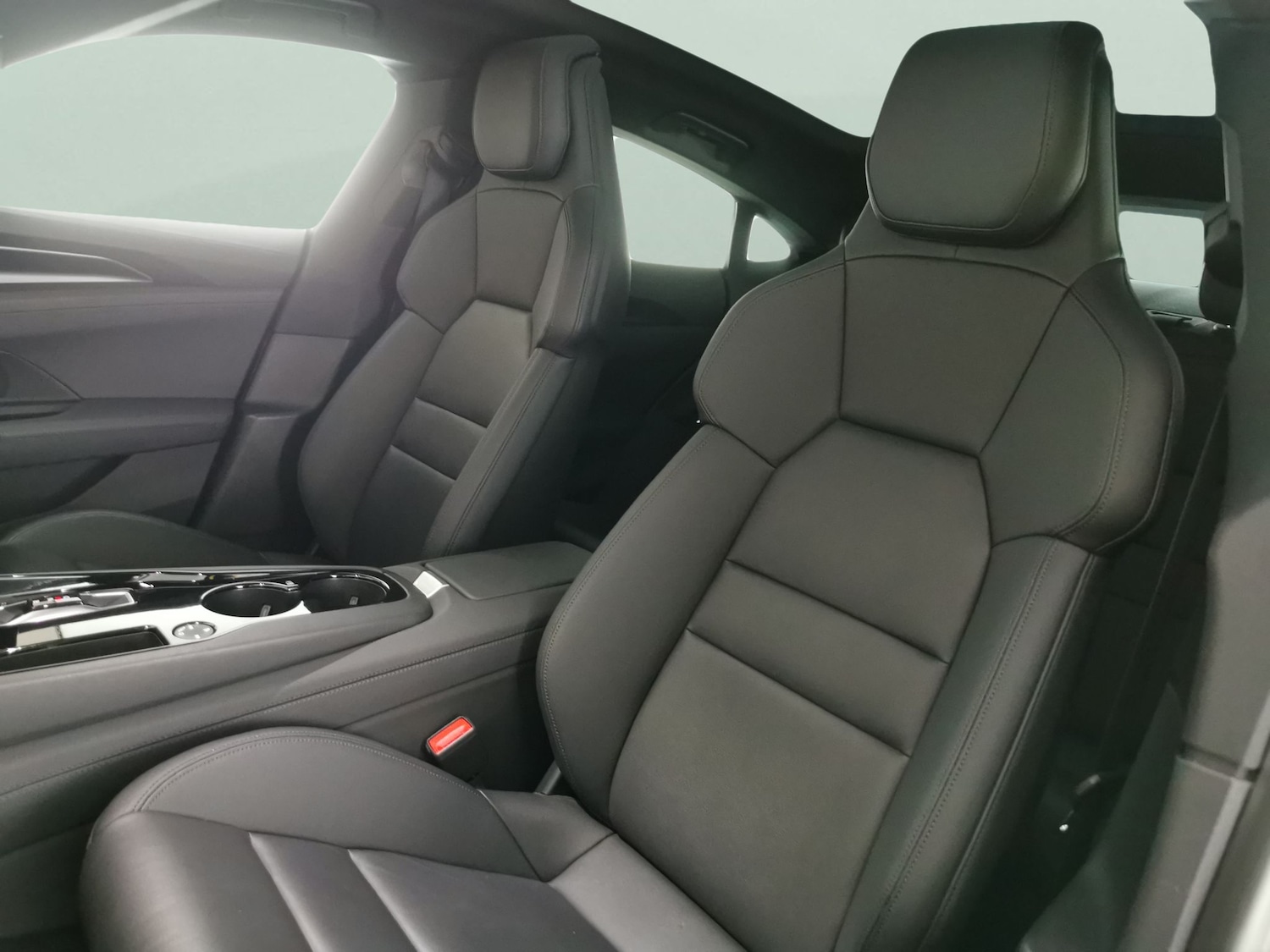 Used Audi e-tron GT 2022 for sale - 77281412: Photo 8