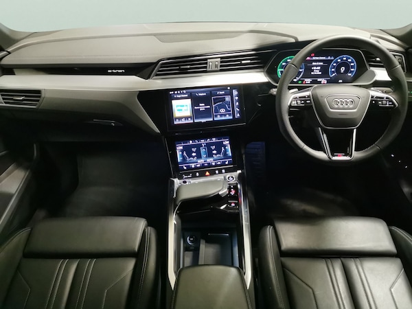 Used Audi e-tron 2022 for sale - 76249682: Photo 4