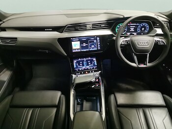 Used Audi e-tron 2022 for sale - 76249682: Photo 4