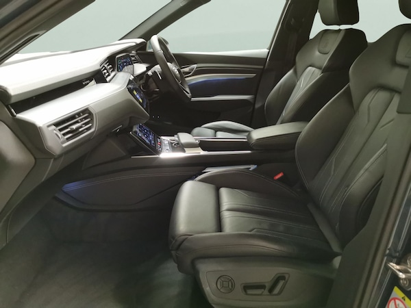 Used Audi e-tron 2022 for sale - 76249682: Photo 6