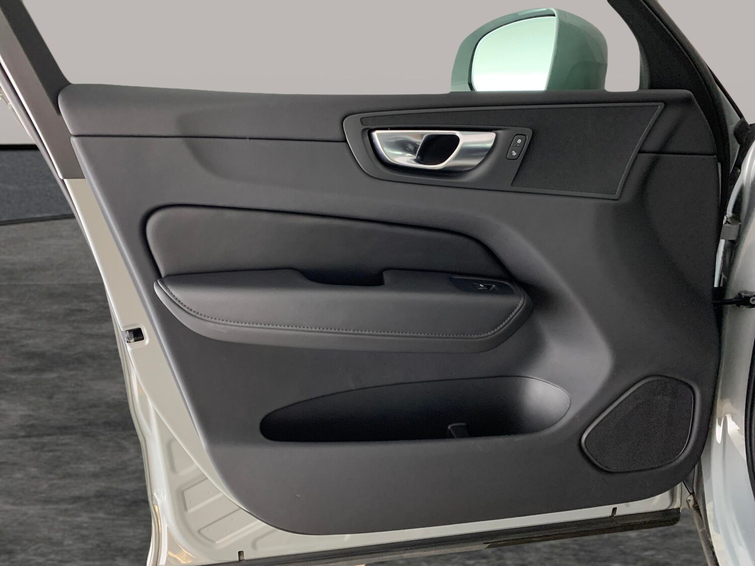 Used Volvo XC60 2024 for sale - 77894234: Photo 31