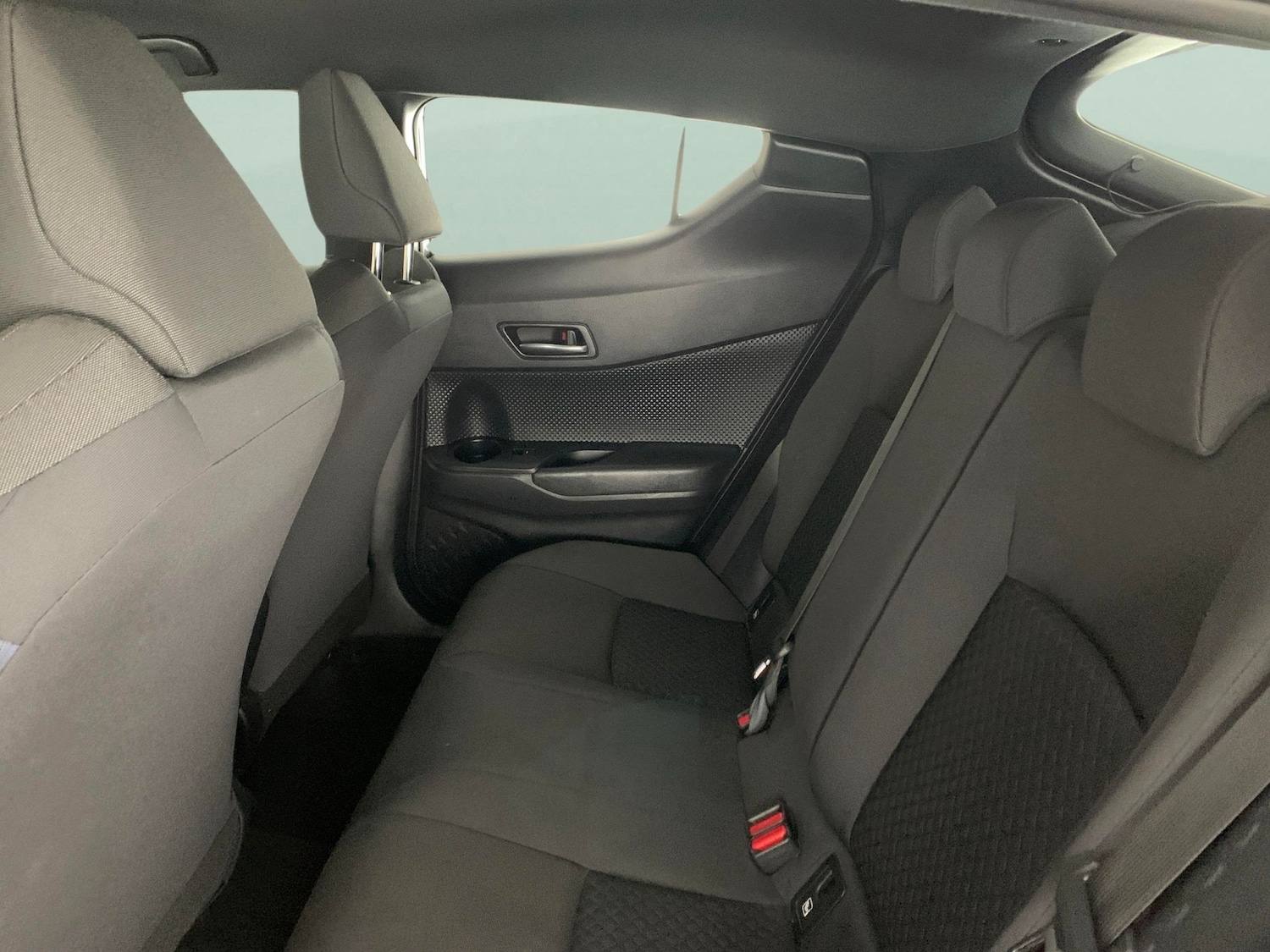 Used Toyota C-HR 2021 for sale - 76342398: Photo 31