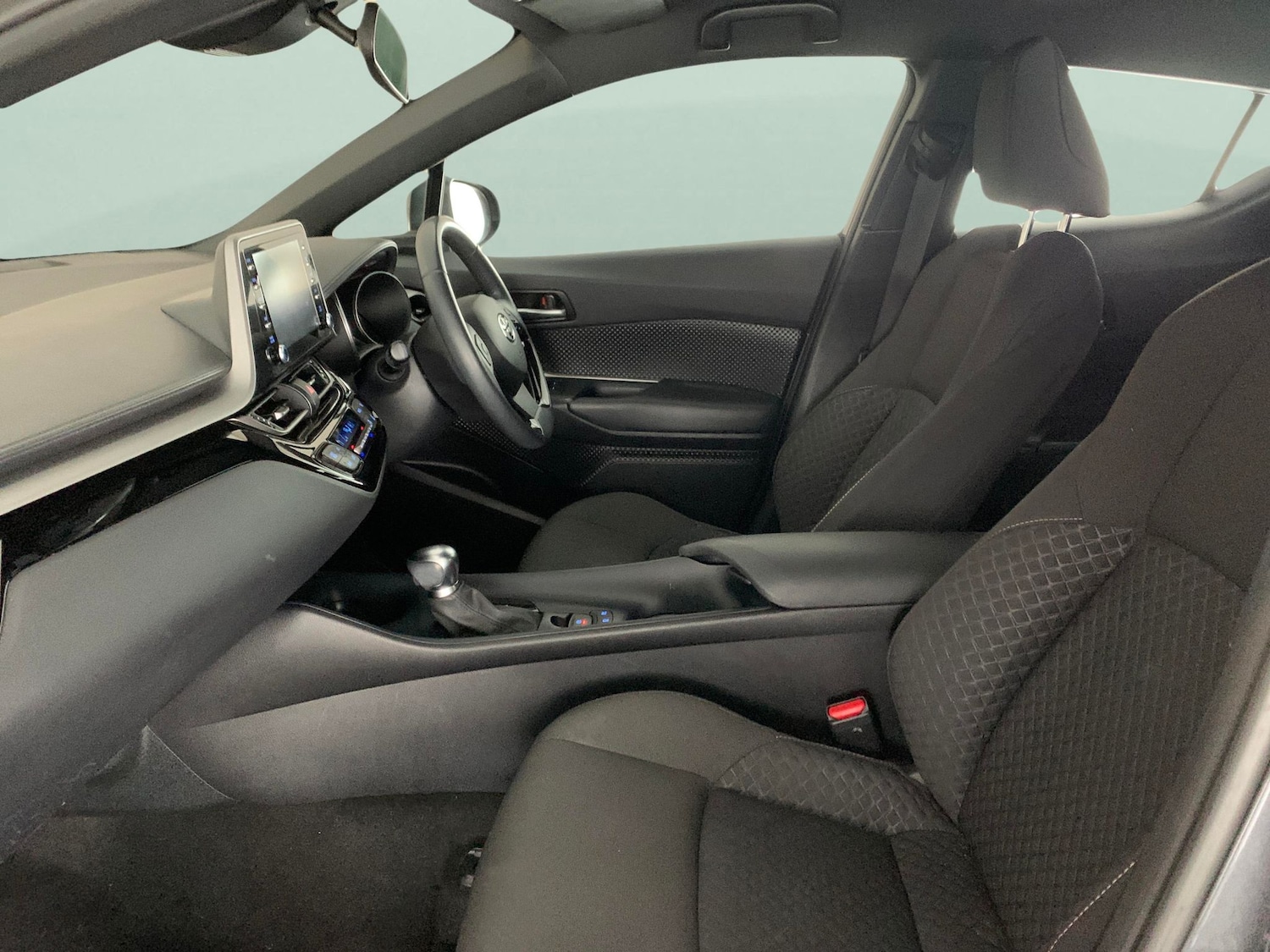 Used Toyota C-HR 2021 for sale - 76342398: Photo 5