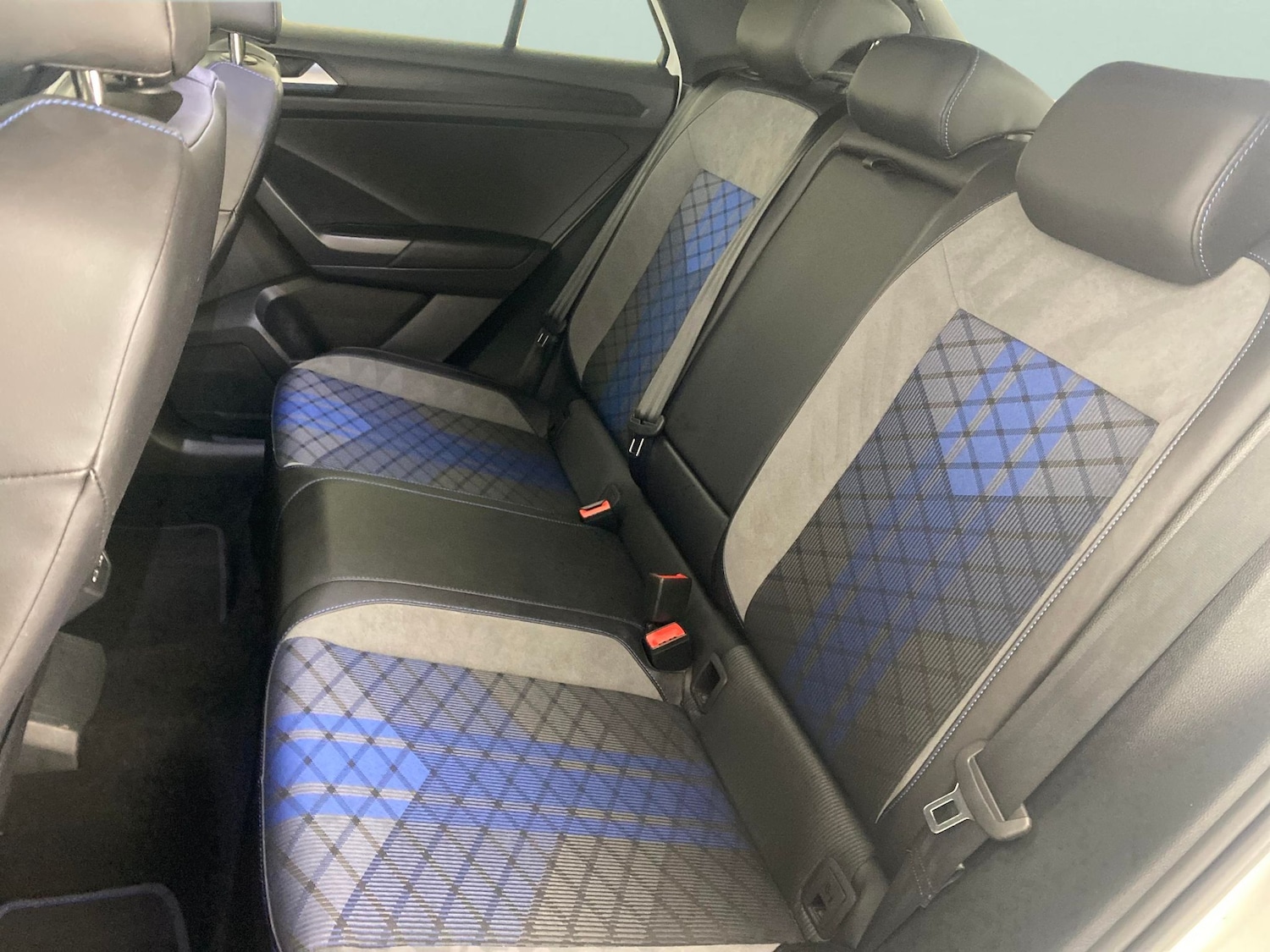 Used Volkswagen T-Roc 2023 for sale - 77529936: Photo 22