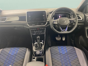 Used Volkswagen T-Roc 2023 for sale - 77529936: Photo