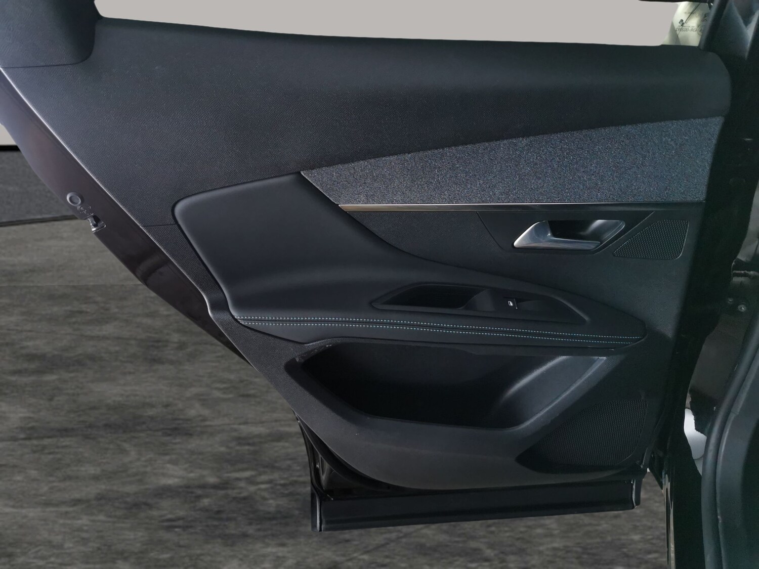 Used Peugeot 3008 2023 for sale - 78075141: Photo 30