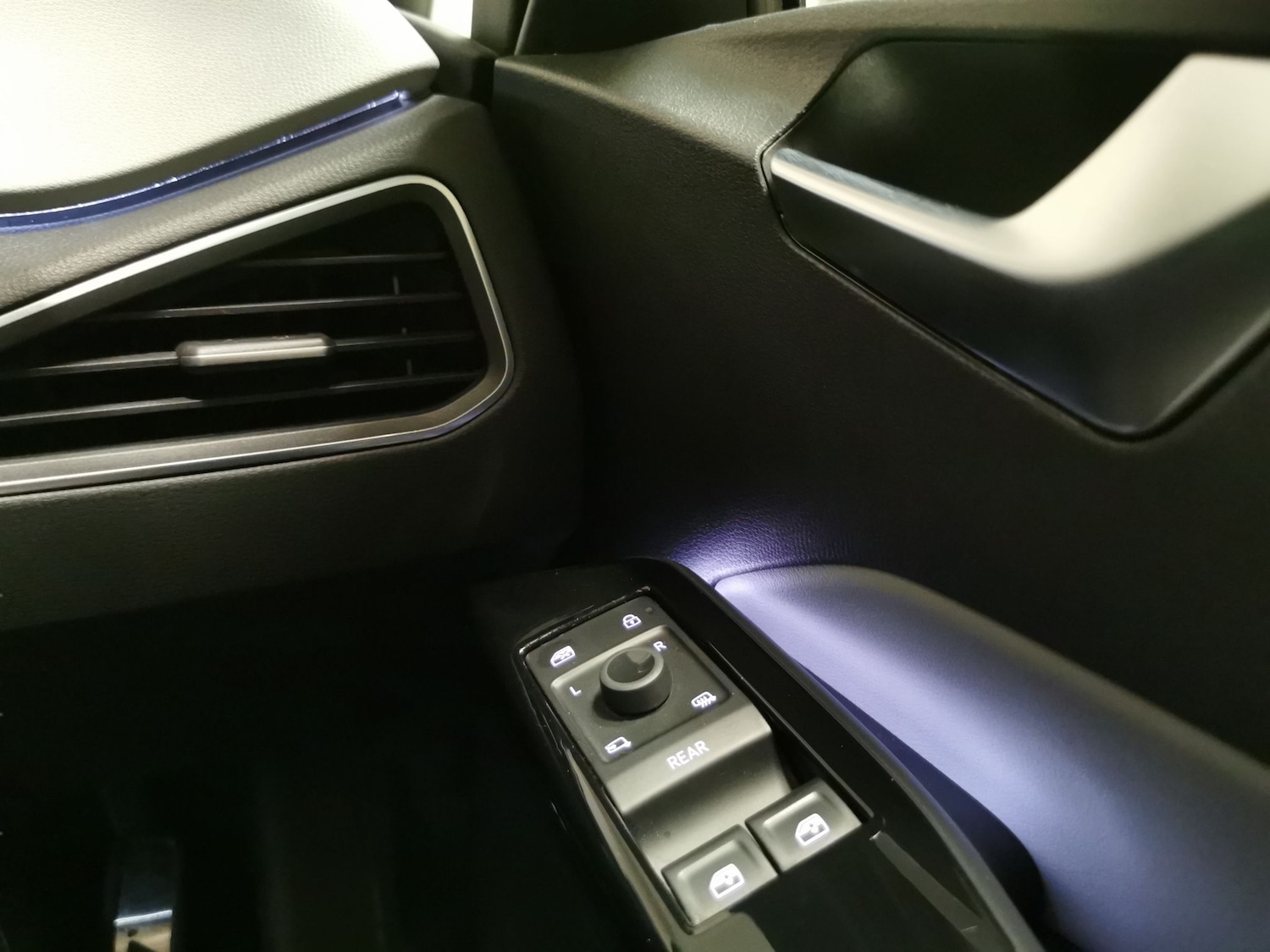 Used Volkswagen ID.3 2023 for sale - 77897321: Photo 17