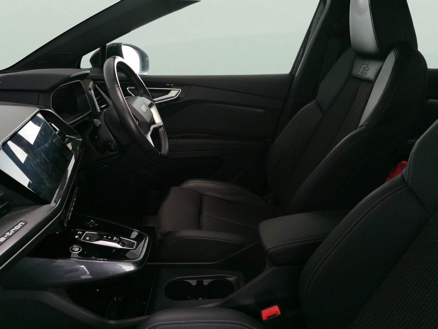 Used Audi Q4 e-tron 2022 for sale - 77272094: Photo 4