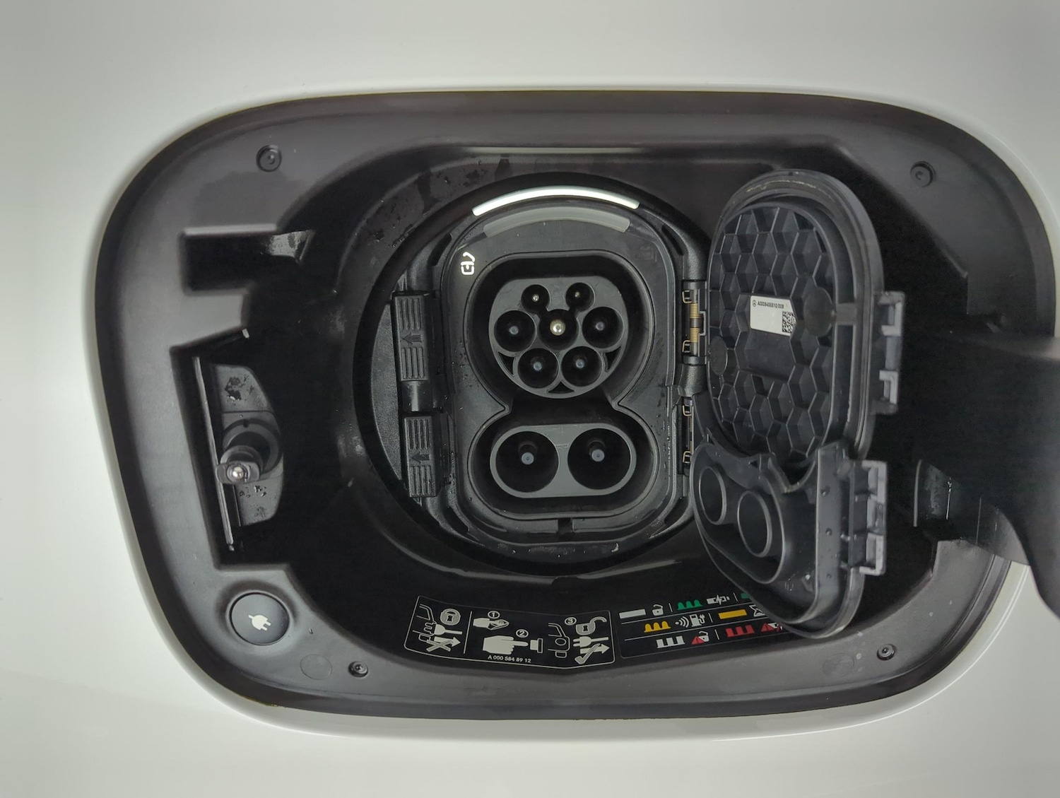 Used Mercedes-Benz EQC 2022 for sale - 77316612: Photo 35