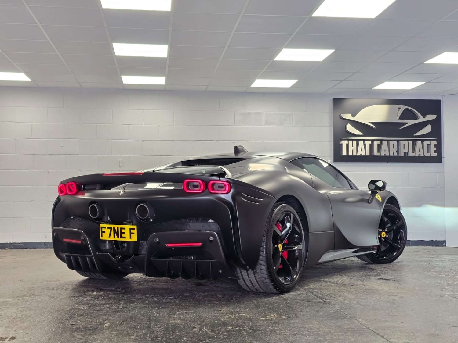 Used Ferrari SF90 Stradale 2021 for sale - 76934878: Photo 2