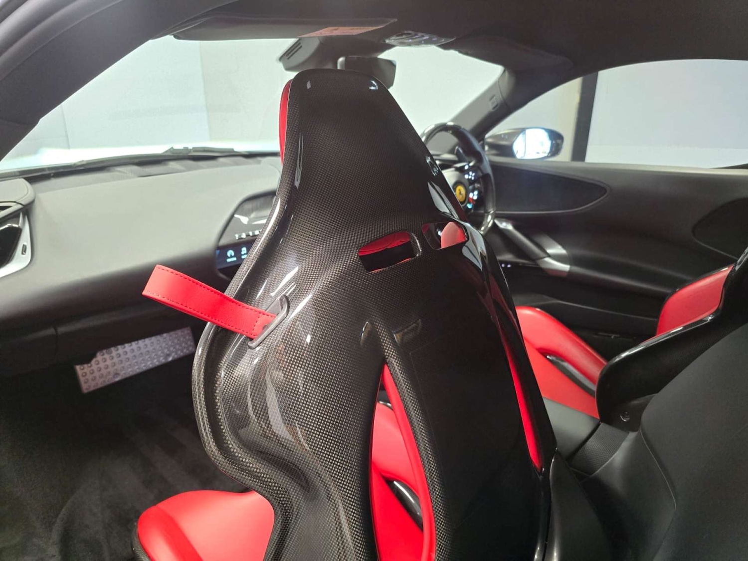 Used Ferrari SF90 Stradale 2021 for sale - 76934878: Photo 8