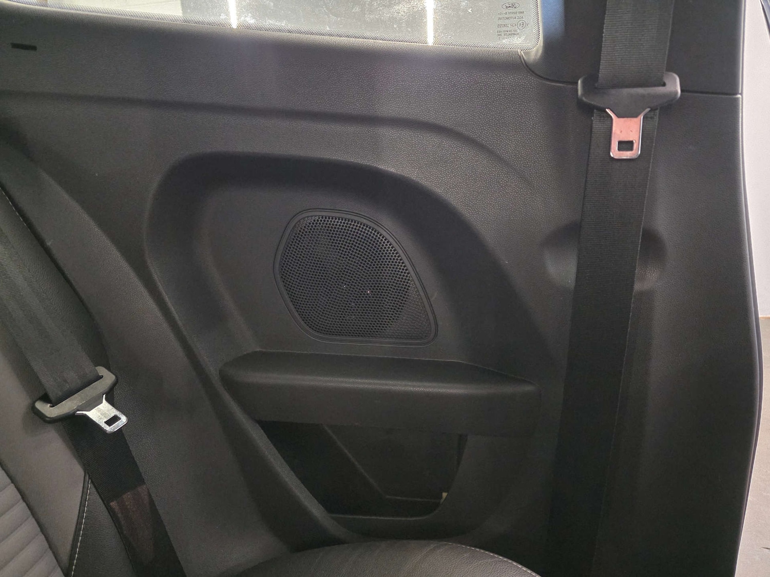 Used Ford Fiesta 2017 for sale - 77905861: Photo 16