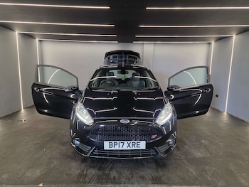 Used Ford Fiesta 2017 for sale - 77905861: Photo