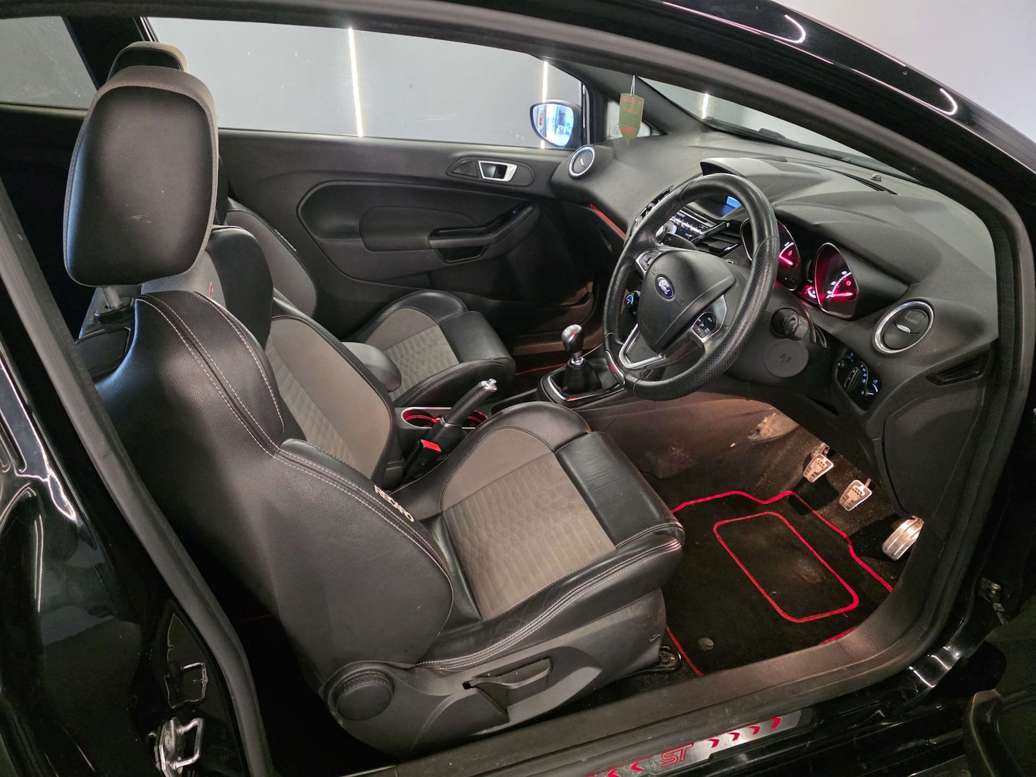 Used Ford Fiesta 2017 for sale - 77905861: Photo 8