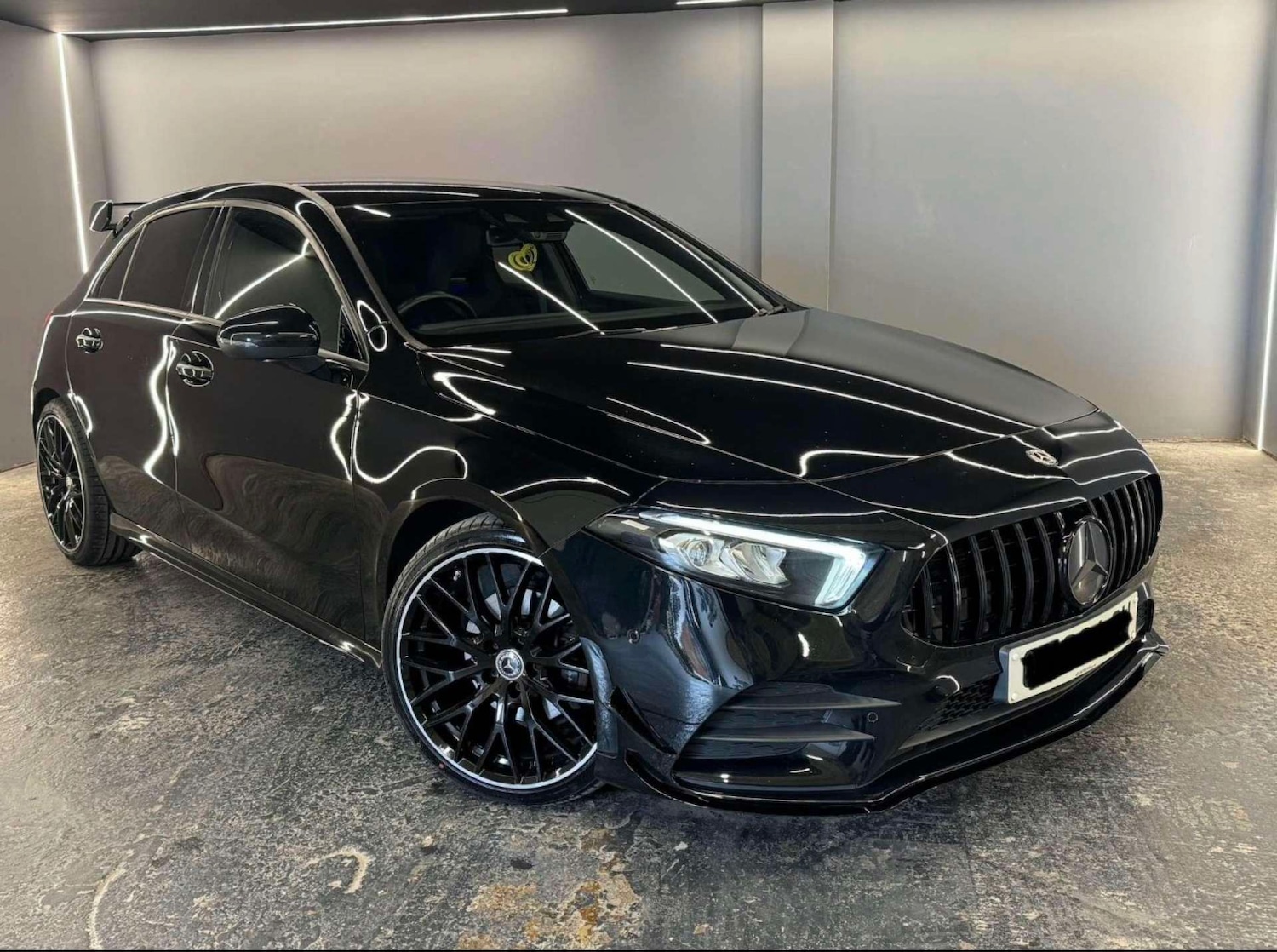 Used Mercedes-Benz A-Class 2018 for sale - 76862854: Photo 1