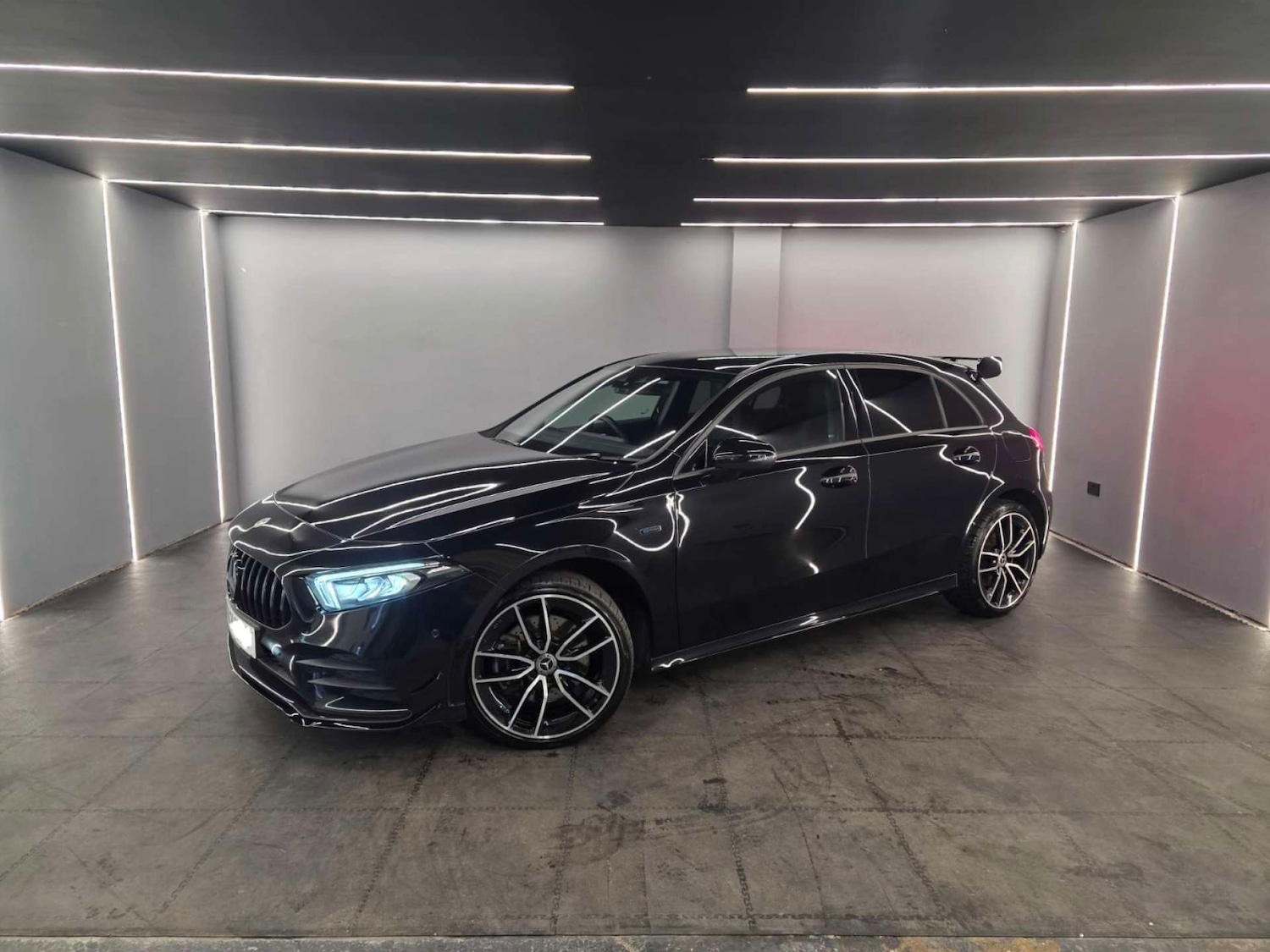 Used Mercedes-Benz A-Class 2019 for sale - 77154655: Photo 2