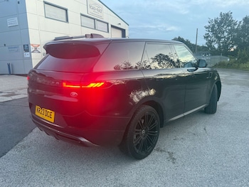 Used Land Rover Range Rover Sport 2023 for sale - 76862865: Photo