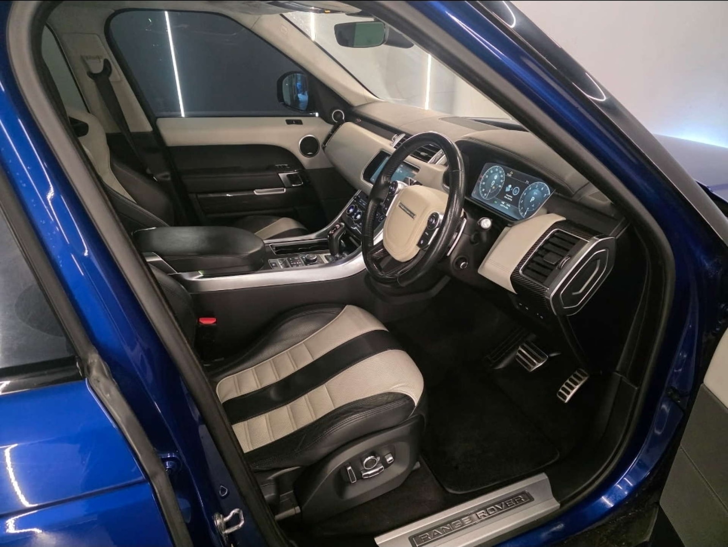 Used Land Rover Range Rover Sport 2017 for sale - 77292998: Photo 7