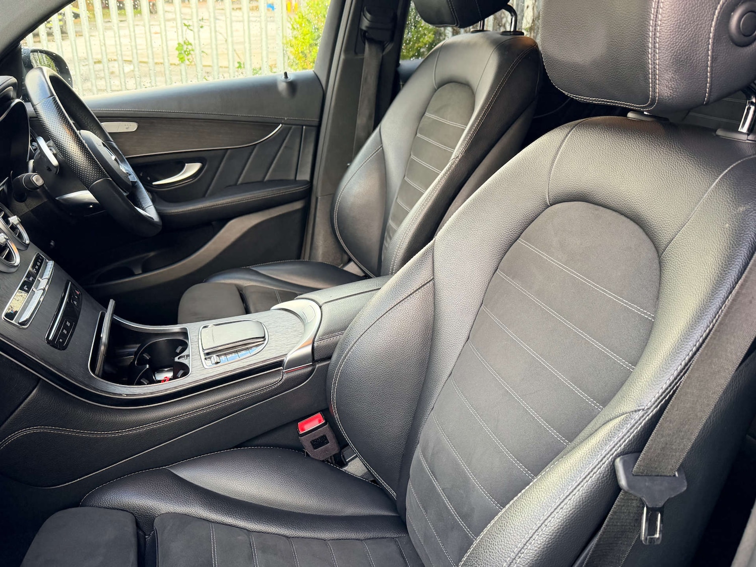 Used Mercedes-Benz GLC 2019 for sale - 76862853: Photo 15