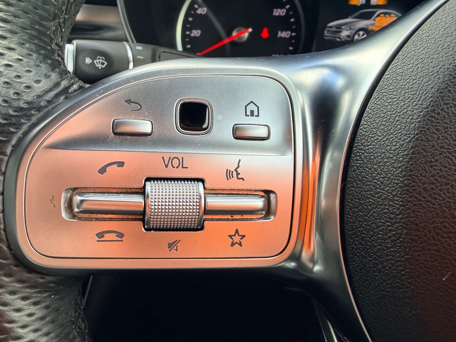 Used Mercedes-Benz GLC 2019 for sale - 76862853: Photo 28