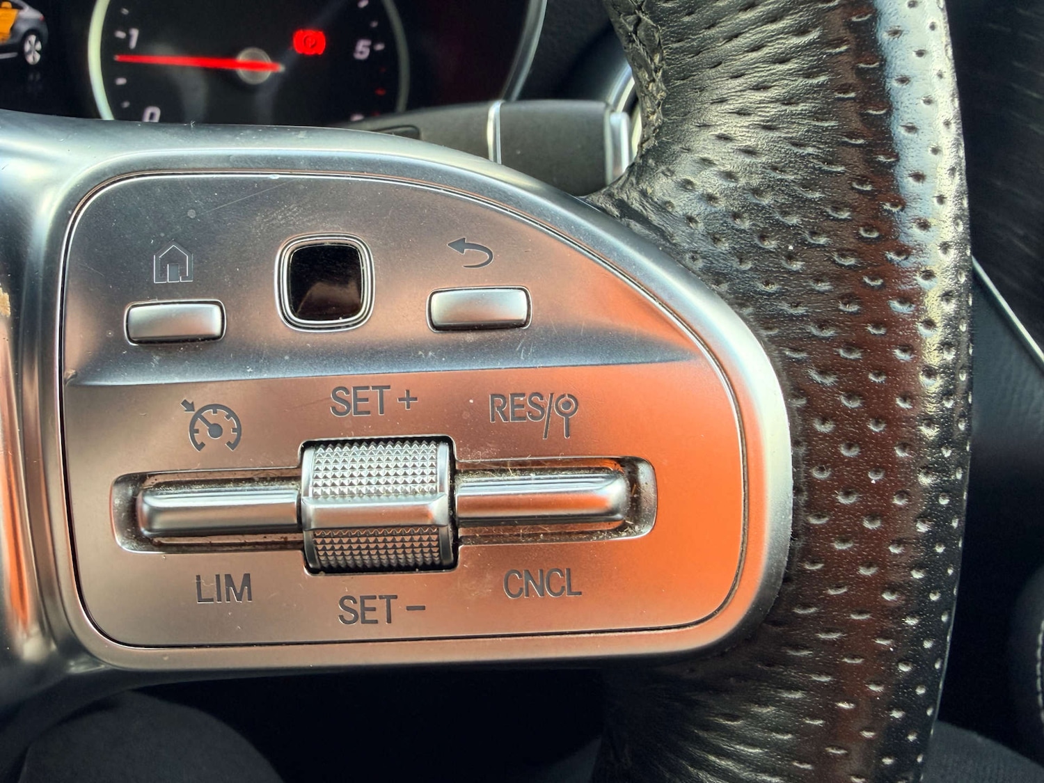 Used Mercedes-Benz GLC 2019 for sale - 76862853: Photo 29