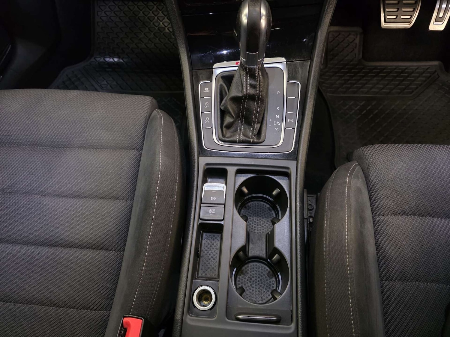 Used Volkswagen Golf 2017 for sale - 77152854: Photo 17