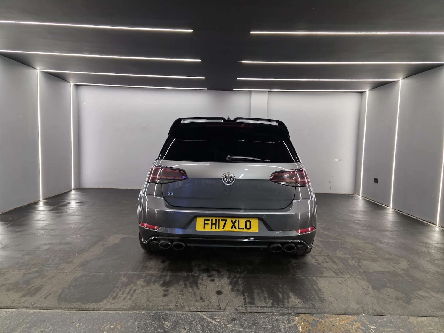 Used Volkswagen Golf 2017 for sale - 77152854: Photo 2