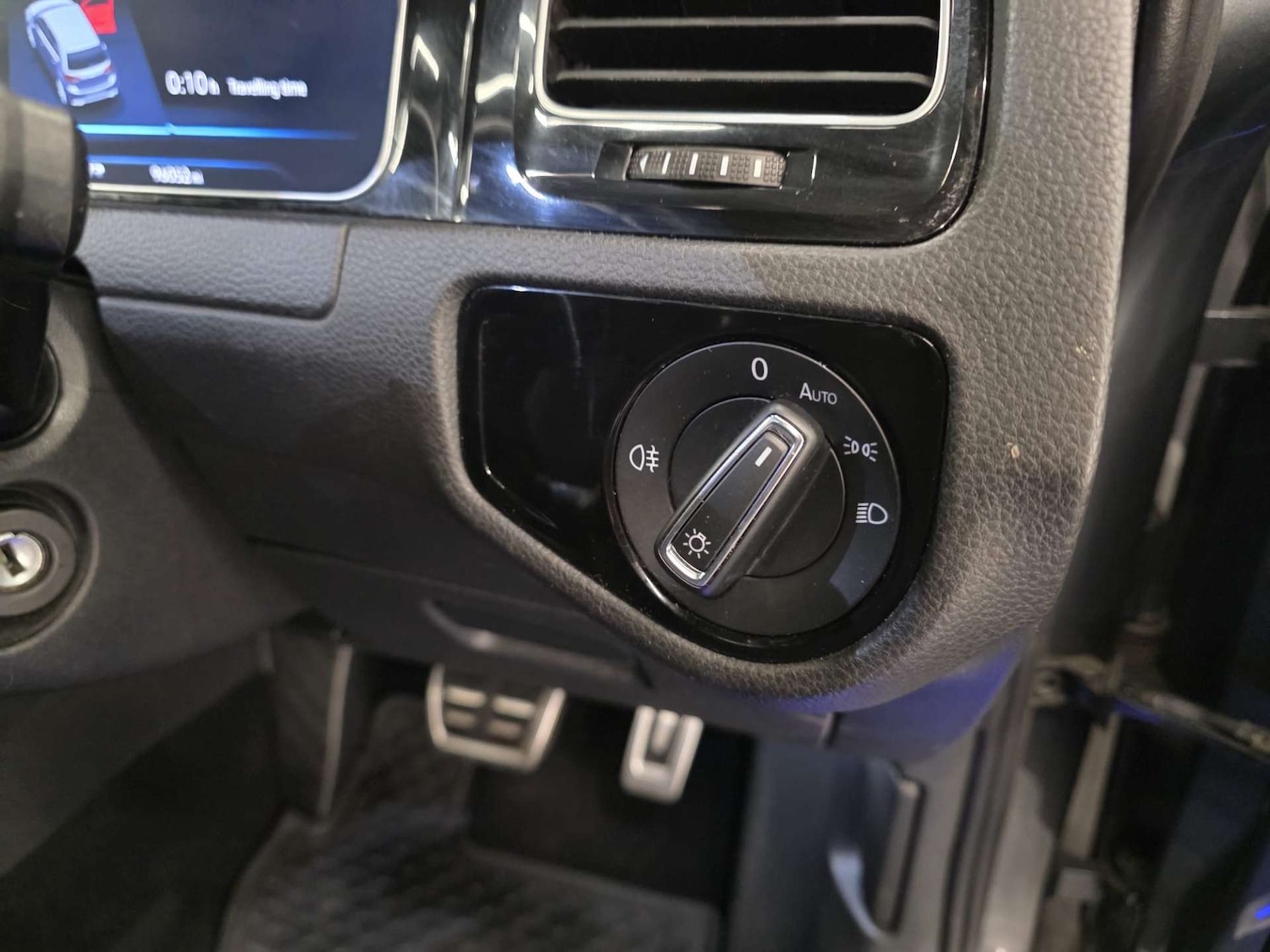 Used Volkswagen Golf 2017 for sale - 77152854: Photo 24