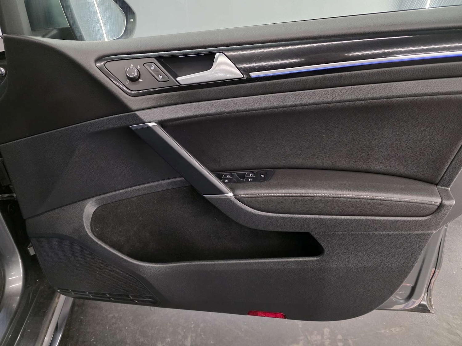 Used Volkswagen Golf 2017 for sale - 77152854: Photo 7