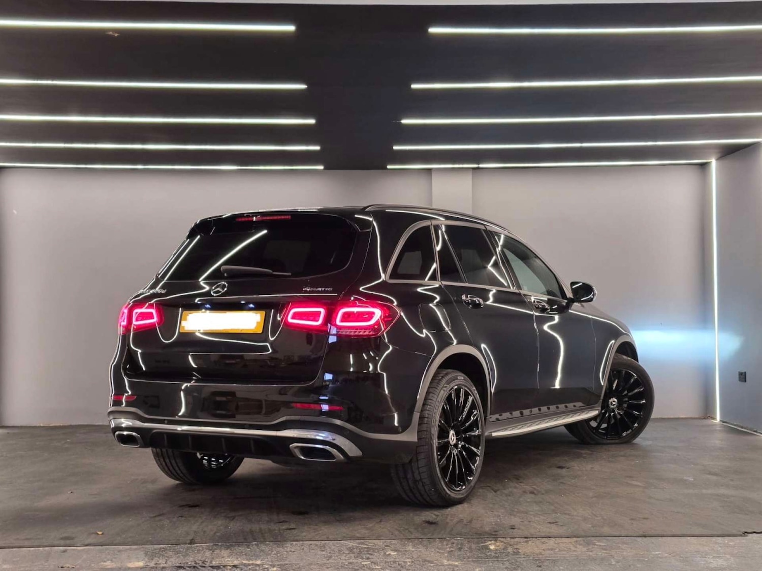 Used Mercedes-Benz GLC 2021 for sale - 76974697: Photo 2