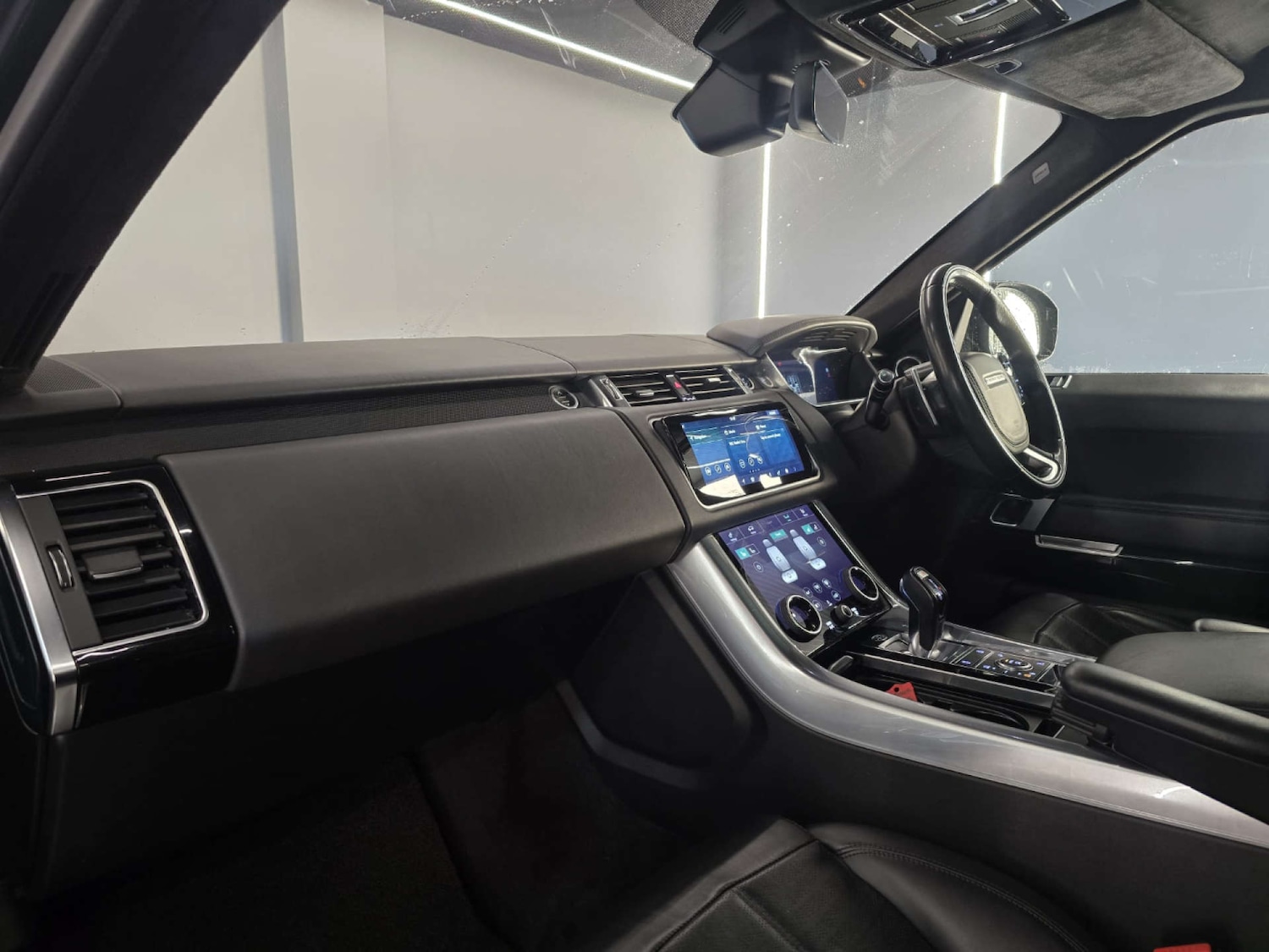 Used Land Rover Range Rover Sport 2018 for sale - 76862847: Photo 5