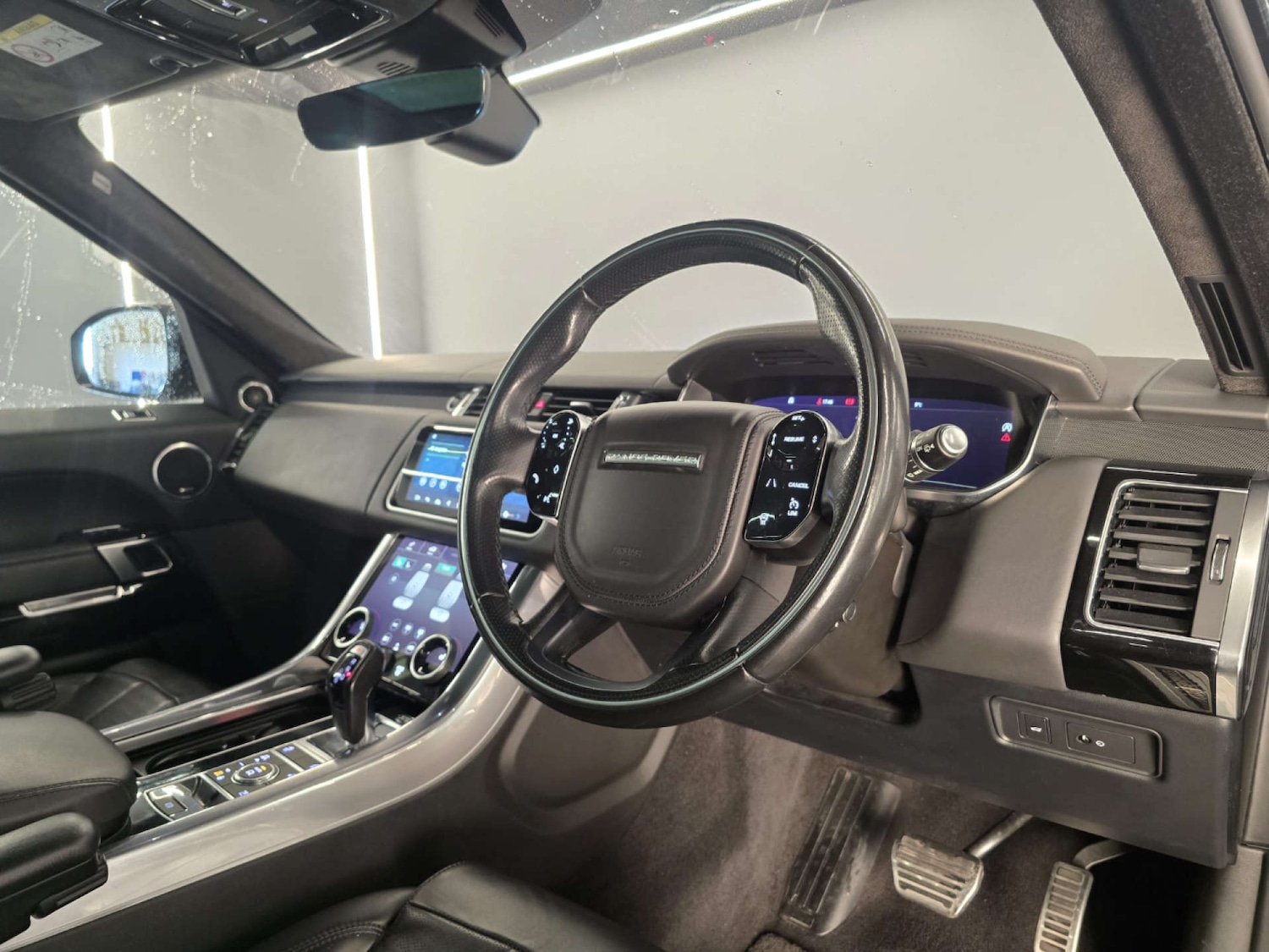 Used Land Rover Range Rover Sport 2018 for sale - 76862847: Photo 8