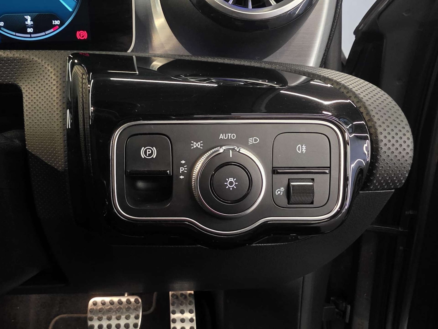 Used Mercedes-Benz A-Class 2019 for sale - 77595705: Photo 11