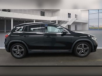 Used Mercedes-Benz GLA 2020 for sale - 77140923: Photo
