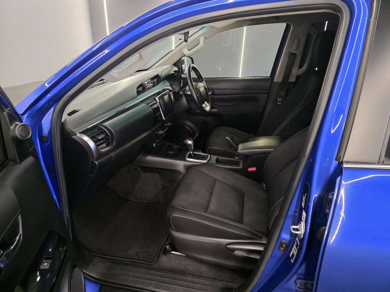 Used Toyota Hilux 2019 for sale - 77604008: Photo 17