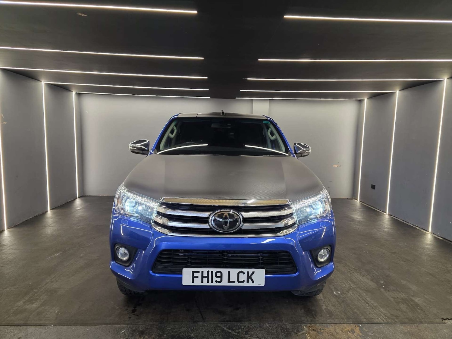Used Toyota Hilux 2019 for sale - 77604008: Photo 4
